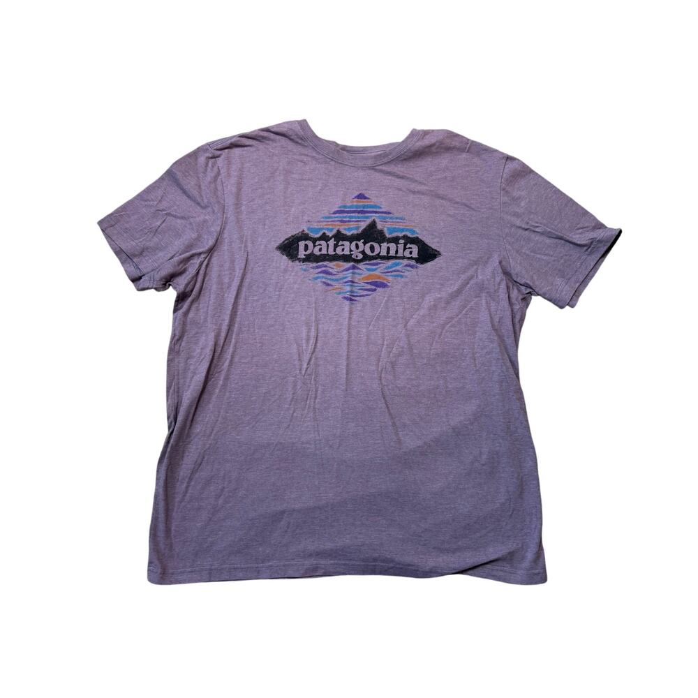 Patagonia Fitz Roy Horizon Graphic T Shirt Mens XL Slim Fit Purple Short Sleeve